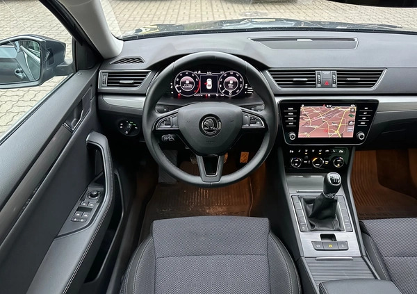 Skoda Superb cena 69999 przebieg: 248533, rok produkcji 2019 z Dobczyce małe 436